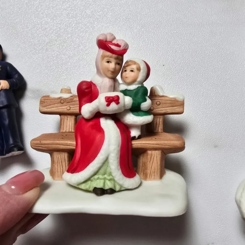 1991 1987 Lot of 10 Lefton Colonial Village Christmas Figurines